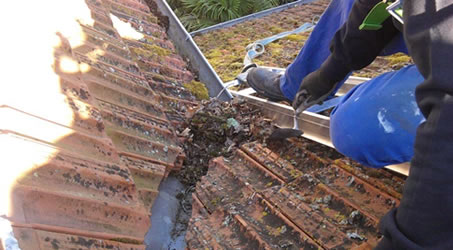 Les travaux de nettoyage toiture 66 et comment avoir un devis 